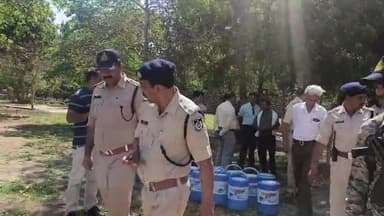 शिवपुरी नगर: शहर में 'तात्या टोपे के बलिदान दिवस' पर 2 दिवसीय मेले व प्रदर्शनी का राज्यमंत्री, पूर्व विधायक व कलेक्टर ने किया शुभारंभ