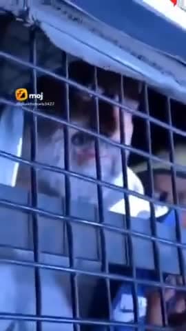 अतीक अहमद के भाई अशरफ ने कहा सिर्फ़ पानी पी के रोज़ा खोला है, एक बिस्कुट भी नहीं मिला खाने को। #अतीक #ateeq #up #ateek