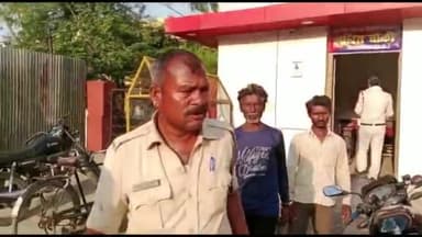 बाबुपुर चौकी पुलिस ने घर में घुसकर मार पीट करने वाले अरोपी पिता पुत्र को किया गिरफ्तार न्ययालय में किया पेश भेजा जेल।