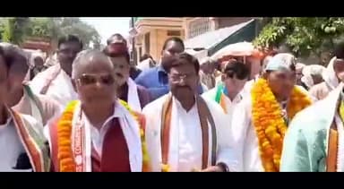 मिर्ज़ापुर: विधानसभा उपचुनाव में कांग्रेस प्रत्याशी अजय कुमार ने किया नामांकन पत्र दाखिल,कलेक्ट्रेट में पुलिसकर्मियों से हुई नोकझोंक