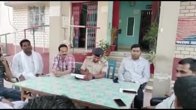 कोढ़ा: ईद उल फितर को लेकर फलका थाना प्रांगण में शांति समिति की हुई बैठक, अहम मुद्दों पर हुई चर्चा