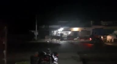 बलरामपुर समाचार आखिर क्यों उठी ग्राम पंचायत सेखरपुर में गौशाला बनाने की मांग बताते चलें कि दूध डेयरी कि कई एकड़ जमीन जो सरकारी रूप से निस प्रयोग पड़ी थी उसी पर प्रशासन से गौशाला बनाने की मांग जोरों से तेजी पकड़ रही जो वीडियो आप देख रहे वह ह