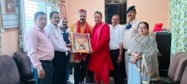 ज्वालामुखी: मंदिर न्यास ज्वालामुखी के सहायक नियंत्रक वित्त एवं लेखाधिकारी के स्थानांतरण पर मंदिर प्रशासन द्वारा विदाई समारोह आयोजित