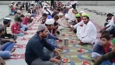 धनौरा: गजरौला के मोहल्ला सुल्तान नगर में रोजा इफ़्तारी कार्यक्रम का हुआ आयोजन: समाजसेवी ने दी जानकारी