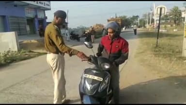 बेन: बेन थाना के समीप चलाया गया वाहन चेकिंग अभियान एक बाइक चालक से वसूला गया ₹1000 का जुर्माना