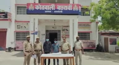 रायबरेली: खैरहनी में विगत दिनों हुई हत्या मामले में शामिल दो अभियुक्तों को बछरावां पुलिस ने भेजा जेल, एक अभियुक्त की तलाश जारी