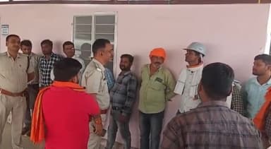 चितरंगी: सभी थाना प्रभारियों को एसपी ने दिया सख्त निर्देश, कहा- जनपद में पहचान छिपाकर रहने वाले बाहरी व्यक्तियों का करें सत्यापन