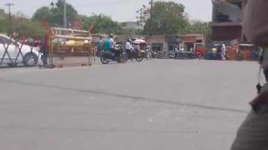 मऊ: आजमगढ़ मोड़ स्थित विभिन्न जगहों पर चलाया चेकिंग अभियान के दौरान 200 वाहनों को काटा चालान