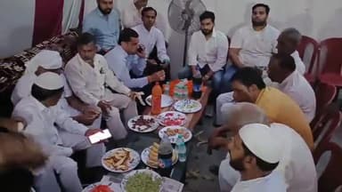 धनौरा: गजरौला के मोहल्ला नईपुरा में आयोजित रोजा इफ्तारी कार्यक्रम में पहुंचे पूर्व विधायक हरपाल सिंह, किया गया स्वागत