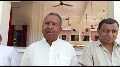 धनौरा: गजरौला एमडीए की रहने वाले लोगों का कहना है कि 5 साल में नहीं हुआ कोई विकास पानी की निकासी ना होने से है परेशान