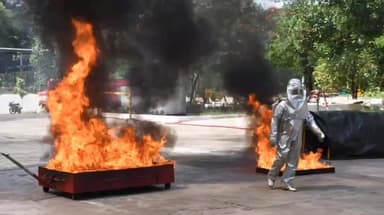 राघोगढ़: एनएफएल विजयपुर में अग्निशमन सेवा सप्ताह का हुआ समापन, अग्निशमन कर्मियों ने रेस्क्यू और लाइव अग्निशमन का दिखाया डेमो