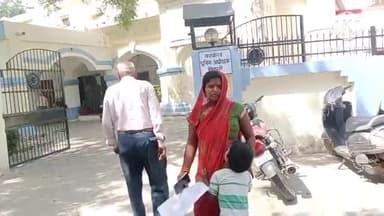 मैनपुरी: रुरिया में दबंगों ने सरकारी हैंडपंप पर पानी भरने पर महिला से की मारपीट, एसपी से शिकायत कर मांगा न्याय