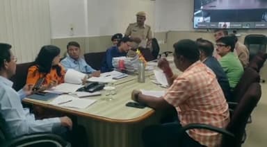 बड़गांव: कलेक्ट्रेट स्थित DOIT कक्ष में ADM प्रशासन की अध्यक्षता में हुई जिला स्तरीय जन अभियोग एवं सतर्कता कमेटी की बैठक