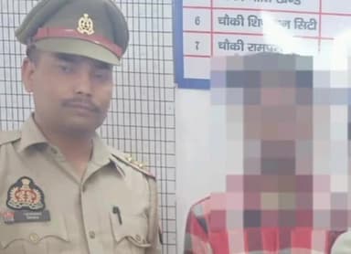 गाज़ियाबाद: थाना इंदिरापुरम पुलिस ने लूट के एक मोबाइल सहित दो अभियुक्तों को NH-24 सर्विस रोड के पास से किया गिरफ्तार