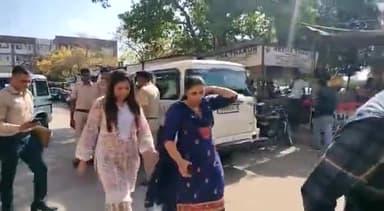 करनाल: सेक्टर 7 स्थित ACB की टीम ने पंचकूला से ₹3 लाख की रिश्वत लेते महिला को रंगे हाथों किया गिरफ्तार, IAS के लिए करती थी काम