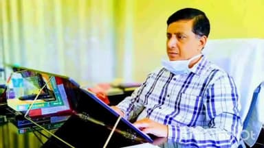 देहरादून: सूचना महानिदेशक बंशीधर तिवारी ने गढ़वाली फिल्म पधानी जी का प्रोमो किया लॉन्च