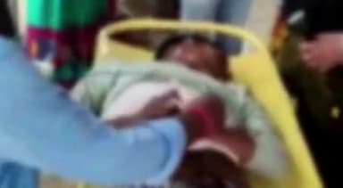 सिंगरौली: तीनगुड़ी चौकी क्षेत्र के फुलझर गांव में मधुमक्खी के छत्ते से शहद निकाल रहे युवक की पेड़ से गिरने पर हुई मौत