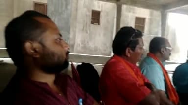 बनमनखी: PM नरेंद्र मोदी के "मन की बात" के 100वें कार्यक्रम की सफलता को लेकर दुर्गा मंदिर चोपड़ा बाजार में आयोजित की गई बैठक