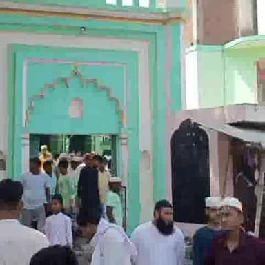 सलोन: परशदेपुर में अकीदत से पढ़ी गई रमजान माह की अलविदा जुमे की नमाज, सुरक्षा व्यवस्था के रहे कड़े इंतजाम