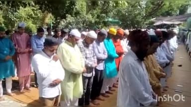 बरेली: नौमहला मस्जिद समेत जनपद की तमाम मस्जिदों में अदा की गई अलविदा की नमाज़