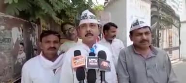 सुल्तानपुर: आम आदमी पार्टी के संदीप शुक्ला ने नामांकन के दौरान मीडिया से कहा-बीजेपी पार्टी झूठ बोलने वाली और भूलने वाली पार्टी है