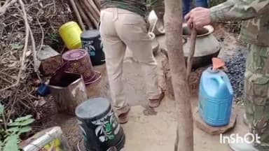 जमुई: उत्पाद विभाग ने लछुआड़, खैरा सहित विभिन्न जगहों पर छापेमारी कर तीन दिनों में 14000 किलो जावा महुआ व 200 लीटर शराब की नष्ट