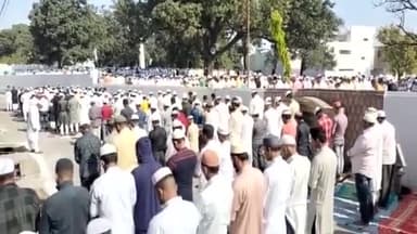 रूड़की: रुड़की की ईदगाह में संपन्न हुई ईद की नमाज,पुलिस प्रशासन रहा मौजूद