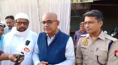 देेेवरिया: सुभाष चौक पर जिलाधिकारी जीतेन्द्र प्रताप सिंह ने ईद पर समस्त जनपद वासियों की दी शुभकामनाएं