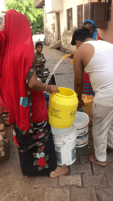 जल संकट लक्ष्मीपुरम अल्बतिया #agranews #नगरनिगमाआगरा