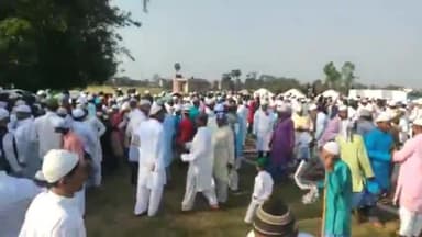 बेनीपुर: बेनीपुर क्षेत्र के विभिन्न मस्जिदों व ईदगाहों में की गई ईद की नमाज अदा