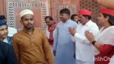 आगरा: ताजगंज स्थित ताजमहल में वोट मांगते सपा प्रत्याशी जूही प्रकाश का फोटो वायरल, हिंदूवादी नेता ने की कार्रवाई की मांग