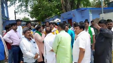 बेगूसराय: राजद के वरिष्ठ नेता नगीना यादव की सड़क दुर्घटना में हुई मौत, सदर अस्पताल में कई दलों के नेता अंतिम दर्शन करने पहुंचे