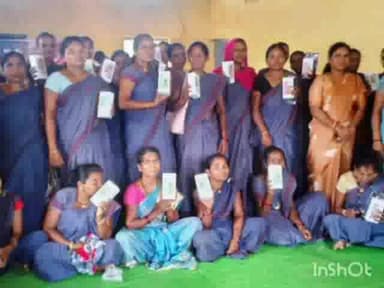 नरहरपुर: तहसील नरहरपुर क्षेत्र के समस्त आंगनबाड़ी कार्यकर्ताओं को मिला एंड्राइड मोबाइल, सूचनाओं के आदान-प्रदान में होगी आसानी