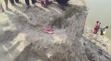 महनार: गंगा नदी में स्नान के लिए आयी वार्ड नंबर-12 निवासी एक 35 वर्षीय महिला हुई लापता, परिजनों ने जताई डूबने की आशंका