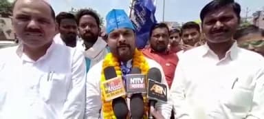 सुल्तानपुर: बसपा प्रत्याशी शीलू सिंह ने किया नामांकन, मीडिया से कहा- हमारा मुद्दा मुख्य रूप से नगर का पूर्ण विकास करना है