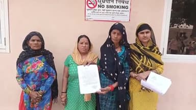 बुलंदशहर: टांडा मोहल्ला निवासी परिजनों ने SSP से युवक को दस्तयाब करने की लगाई गुहार, आरोपियों पर युवक को लापता करने का लगाया आरोप