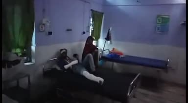 बेगूसराय: खोदावंदपुर में अपाची बाइक से जा रहे शख्स का ट्रक से हुआ एक्सीडेंट, सदर अस्पताल में किया जा रहा घायल का इलाज