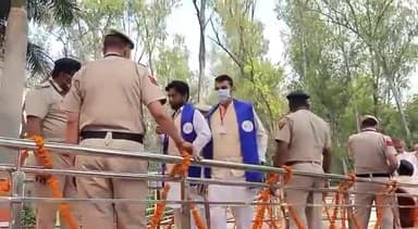 करनाल: NDRI राष्ट्रपति आगमन को लेकर  बना छावनी पुलिस सुरक्षा चाक चौबंद बिना चैकिंग प्रवेश नही  DGP  आई जी पहुंचे