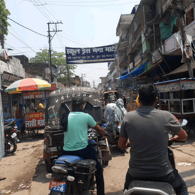 रोड जाम ट्रैफ़िक पुलिस और निगम का देन रोज उठाना पड़ता है जनता को जाम से फजीहत सुने क्या कहा