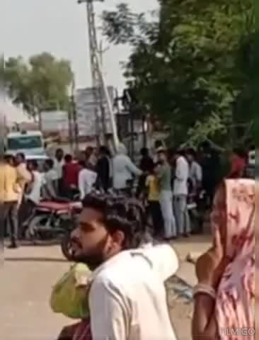 कोटा। बूंदी के रामगंज बालाजी में मंदबुद्धि युवक देवकिशन ने पानी की टंकी पर चढ़ किया डांस, पुलिस प्रशासन में मचा हड़कंप