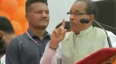 पीएम नरेंद्र मोदी मध्य प्रदेश के विंध्य इलाके के #रीवा में 'पंचायती राज दिवस' कार्यक्रम में शामिल होंगे.
#sunilshah