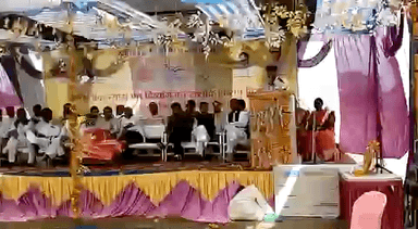 मुख्यमंत्री कन्या विवाह योजना के अतंर्गत जनपद पंचायत मेहंदवानी, डिंडोरी  में
सामूहिक विवाह कार्यक्रम में सम्मिलित होकर नव विवाहित जोड़ों को आशीर्वाद दिया।
 #मुख्यमंत्री_कन्या_विवाह_योजना