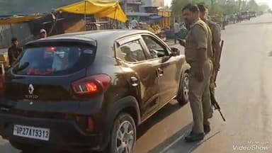 मोहम्मदी: नगर के बरवर चौराहे पर पुलिस ने चलाया वाहन चेकिंग अभियान
