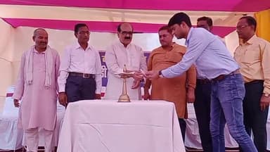 नगर पंचायत मानसी जी .डी .एकेडमी में 40 वर्षगांठ बड़े धूमधाम के साथ मनाया गया. डायरेक्टर राम विनय यादव!