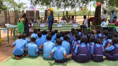 दरभा: छिंदावाड़ा में अंगना म पढ़ाई 3.0 पढ़ाई तिहार मनाया गया, 4 संकुलों के स्कूली बच्चे हुए शामिल