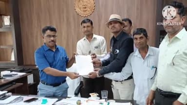 आगर: परसूलिया रोड़ स्थित रामदेव जी मंदिर को बिना सूचना के तोड़ने पर पुनः निर्माण की मांग को लेकर कलेक्टर को दिया गया ज्ञापन