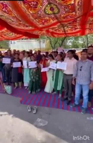 अजमेर: मांगों को लेकर आईटी कार्मिकों ने कलेक्ट्रेट पर किया प्रदर्शन, 3 मई को जयपुर में करेंगे महापड़ाव