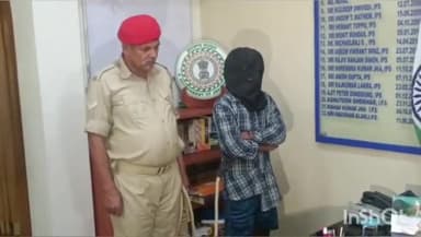 कांके: एक हत्यारोपी को रांची पुलिस ने किया गिरफ्तार, समाहरणालय से ग्रामीण एसपी नौशाद आलम ने प्रेस वार्ता कर दी जानकारी