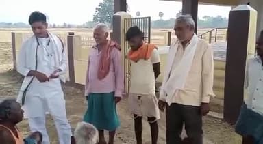 पीरो: विभिन्न मांगों को लेकर पीरो में आयोजित धरने में शामिल होने के लिए एयार से दर्जनों भाकपा माले कार्यकर्ता हुए रवाना