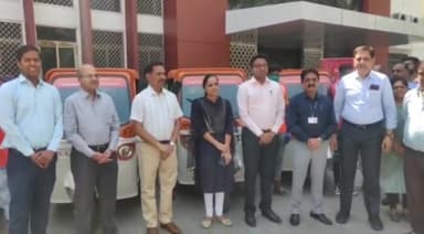 बड़गांव: ICICI ने जिला परिषद कार्यालय में भेंट किए 15 ऑटो, जिले भर में किया जाएगा कचरा संग्रहण का कार्य